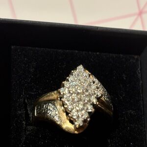 Gold  Women's Cluster Diamond Ring